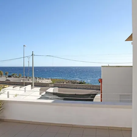 Grotta Apartment *