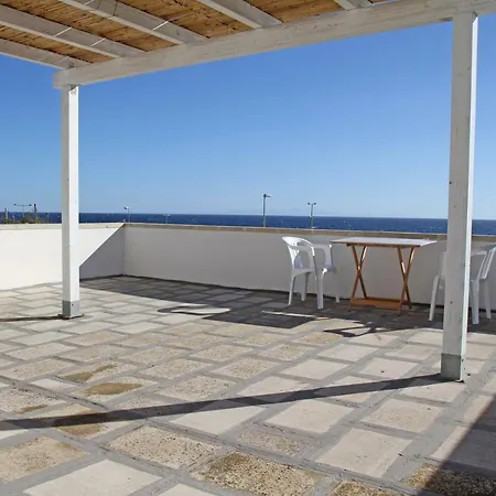 Grotta Apartment *